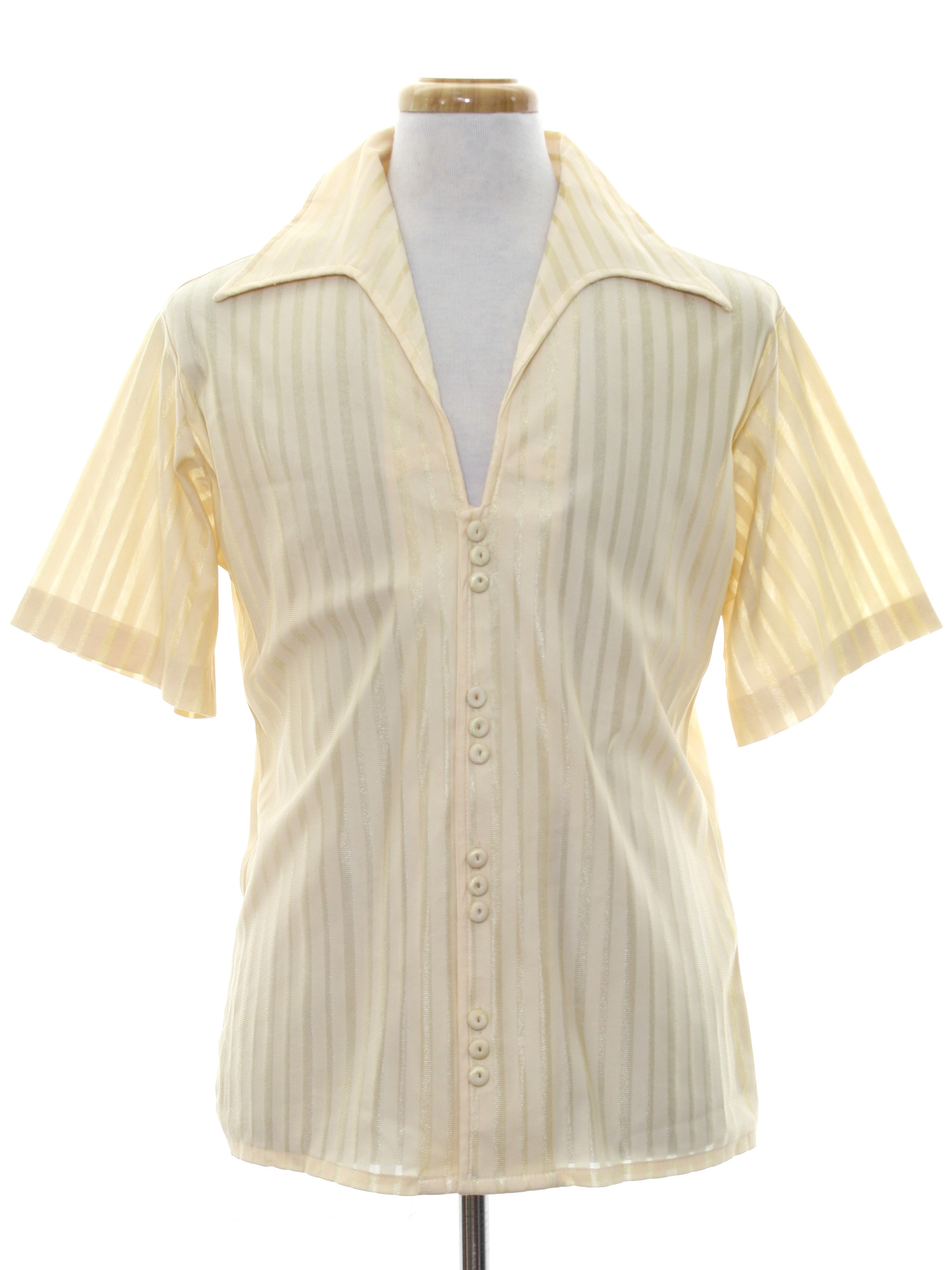 Retro 60's Shirt: Late 60s or early 70s -Unreadable Label- Mens cream ...