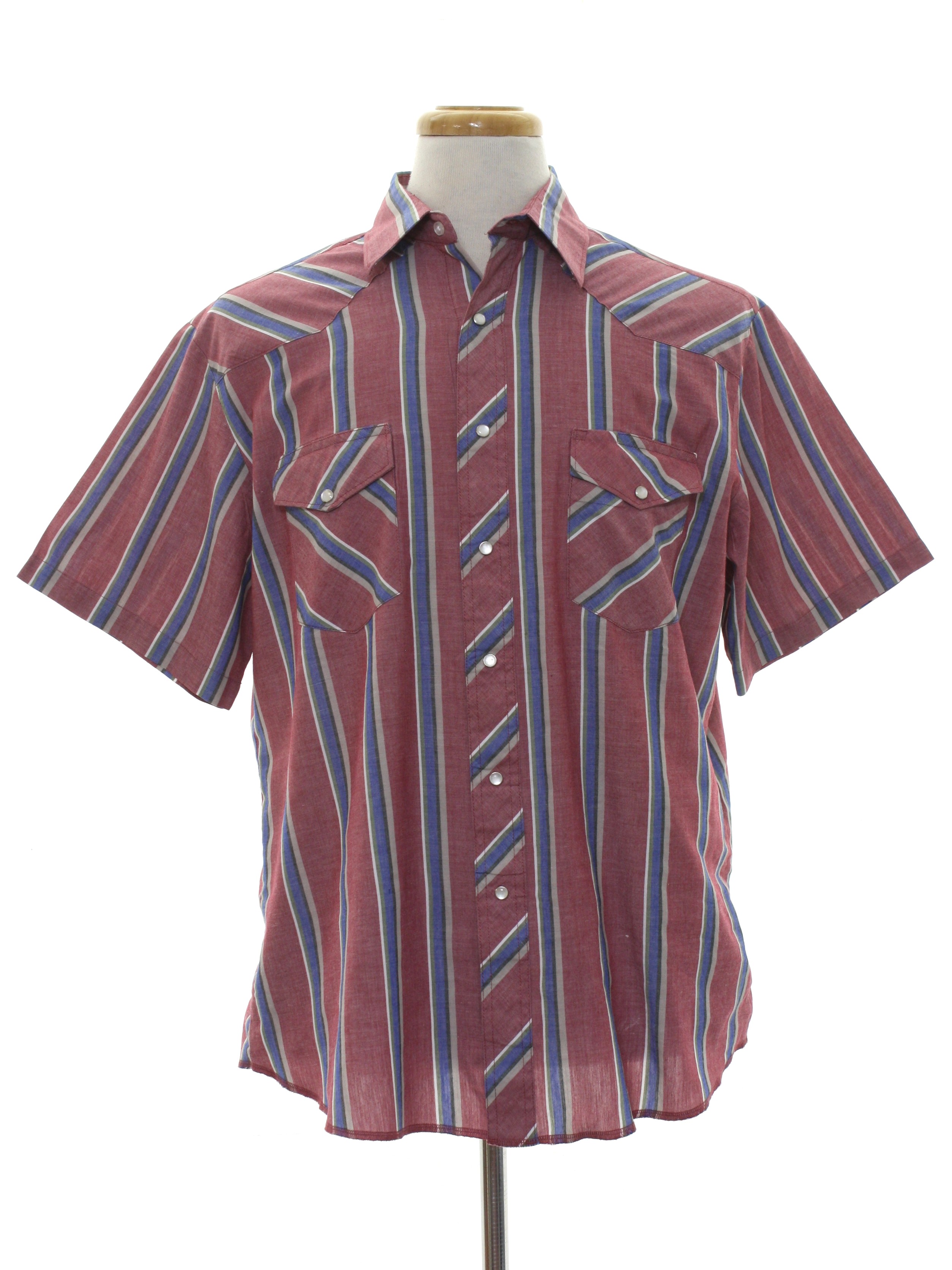 1990's Vintage Wrangler Western Shirt: 90s -Wrangler- Mens faded red with  thin striped design in shades of white, sage green, blue, black, and tan  background cotton polyester blend short sleeve western shirt.