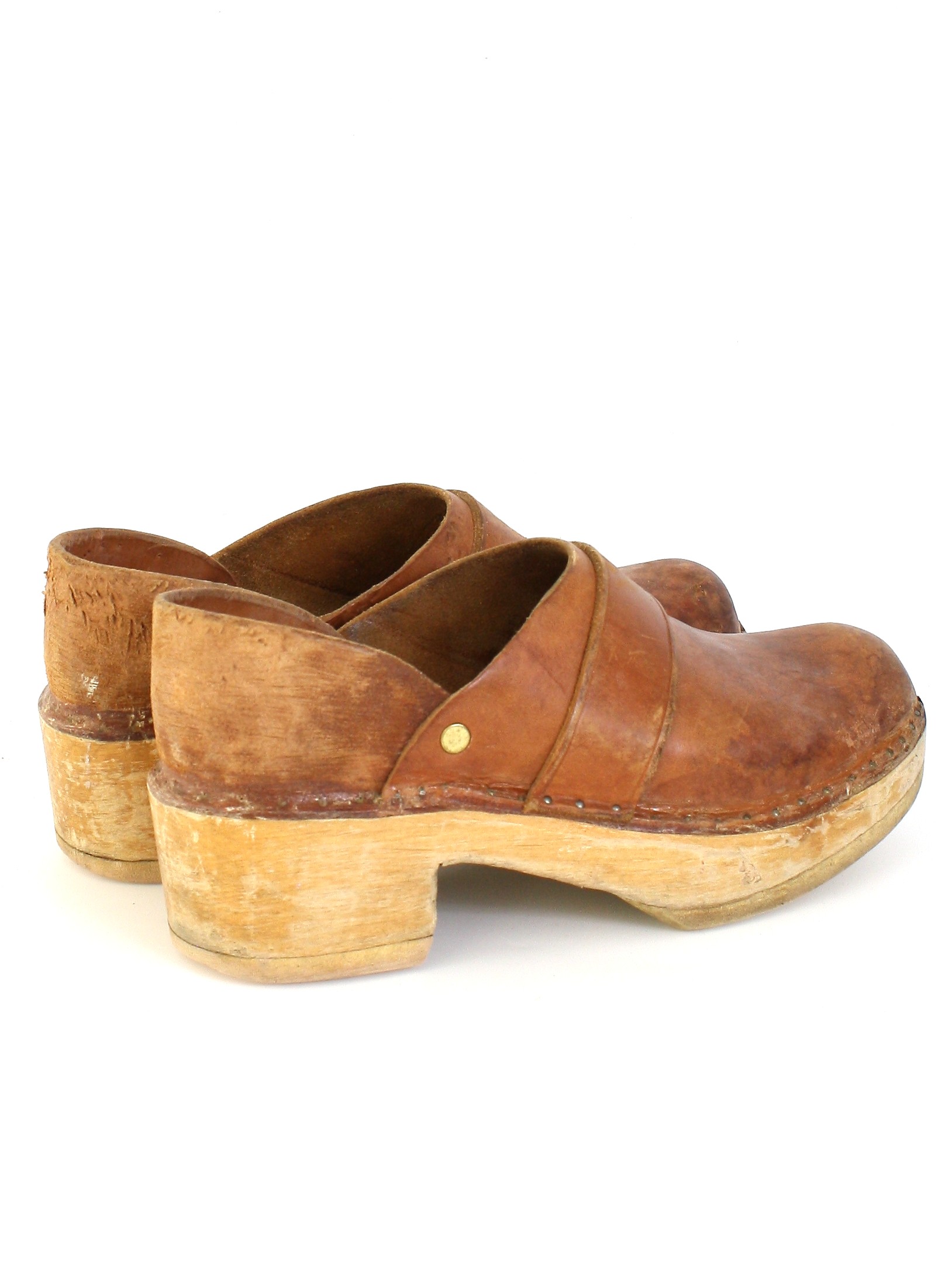 Multnomah fashion leather clogs