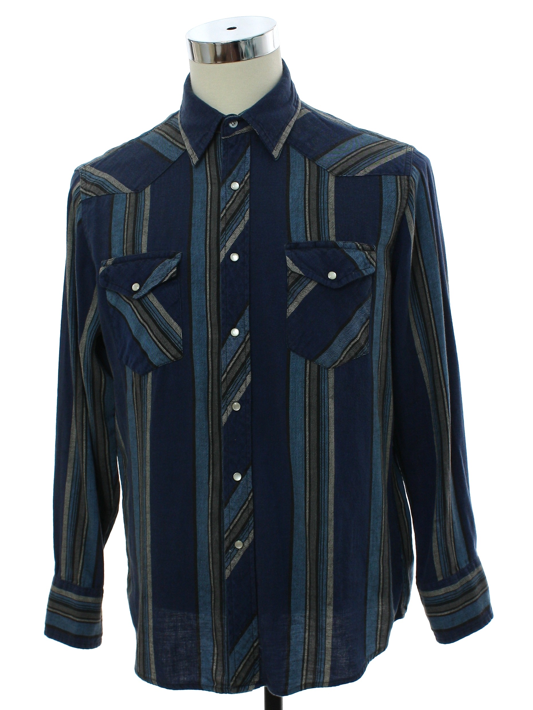 90s Retro Western Shirt: 90s or Newer -Wrangler- Mens shades of blue ...